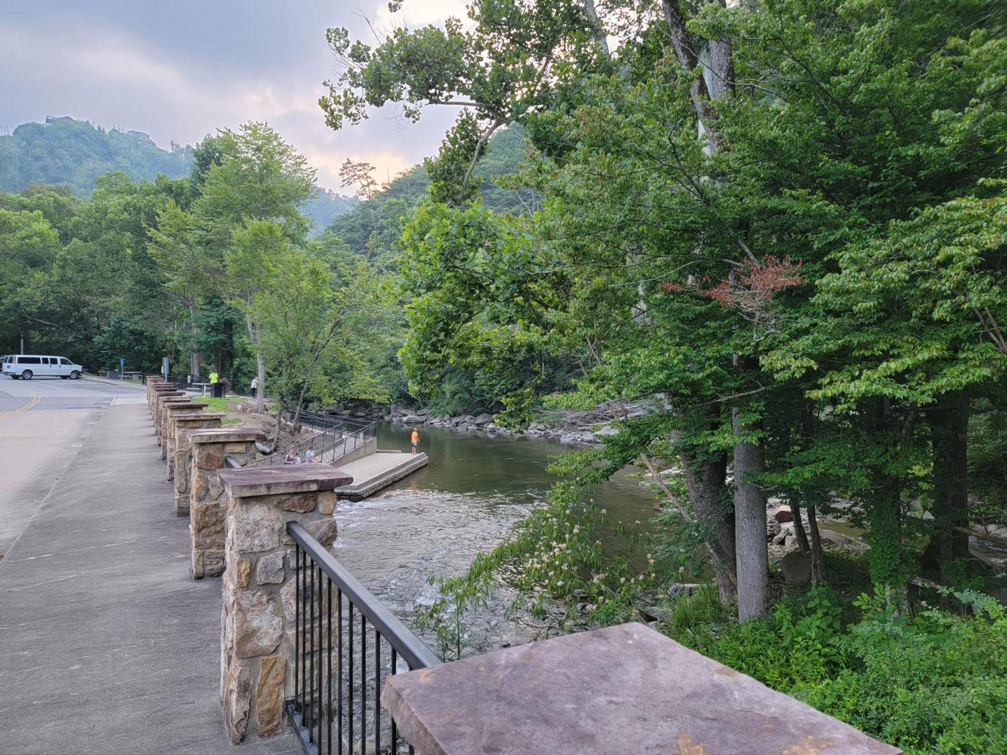 Bear Necessities, Luxury 5Bd Mtn Views, Hot Tub, Many Bear Sightings Villa Gatlinburg Exterior photo