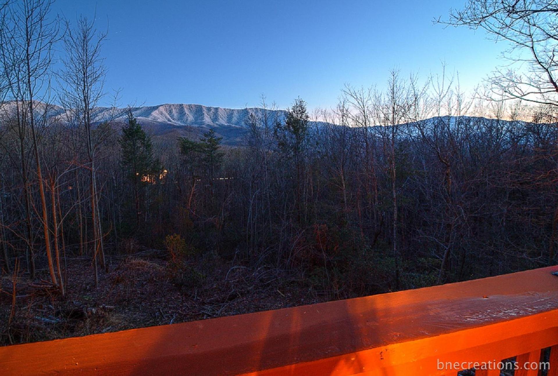 Bear Necessities, Luxury 5Bd Mtn Views, Hot Tub, Many Bear Sightings Villa Gatlinburg Exterior photo